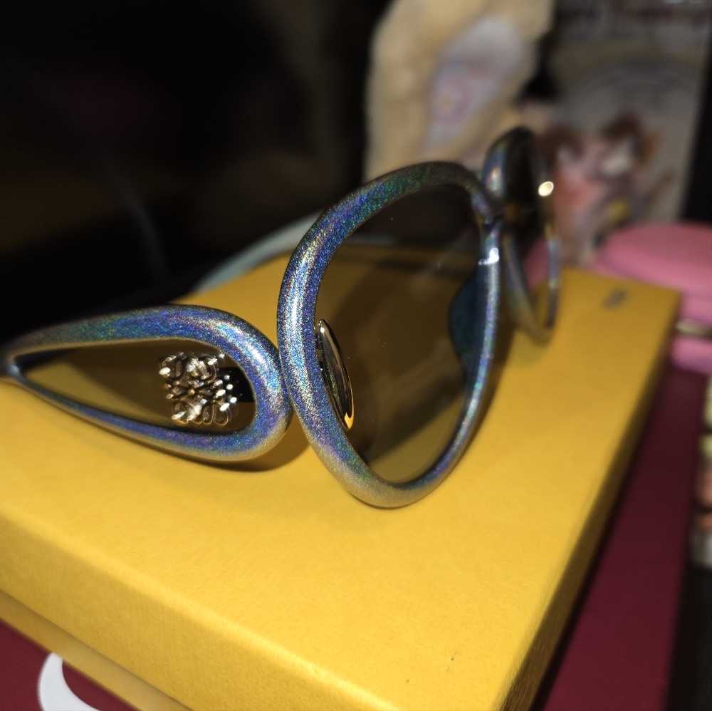 LOEWE SUNGLASSES - Picture 5 of 7